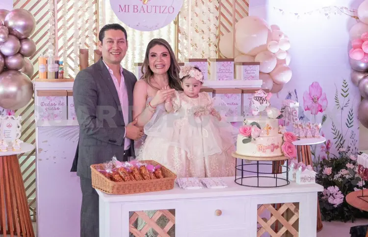 María José celebró su bautizo