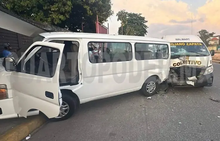Colectivo embiste a una combi particular