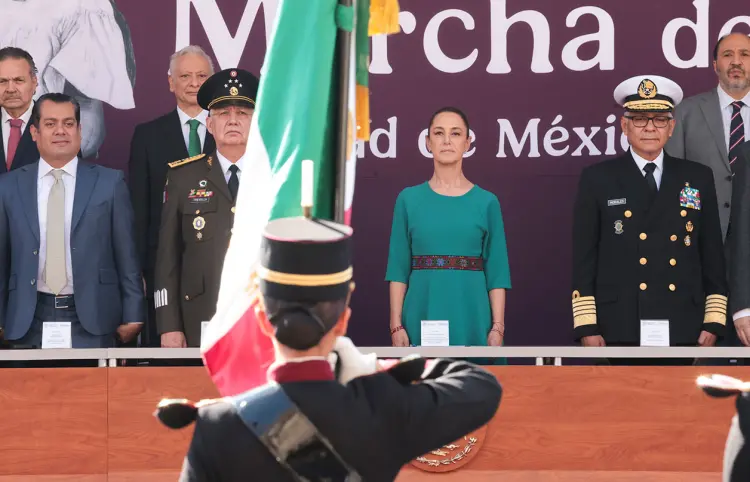 Encabeza Sheinbaum Marcha de la Lealtad