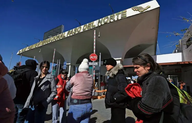 Extranjeros deben hacer tra´mite ante INM para trabajar