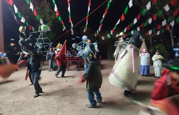 Logran rescate de la danza Ndisakui