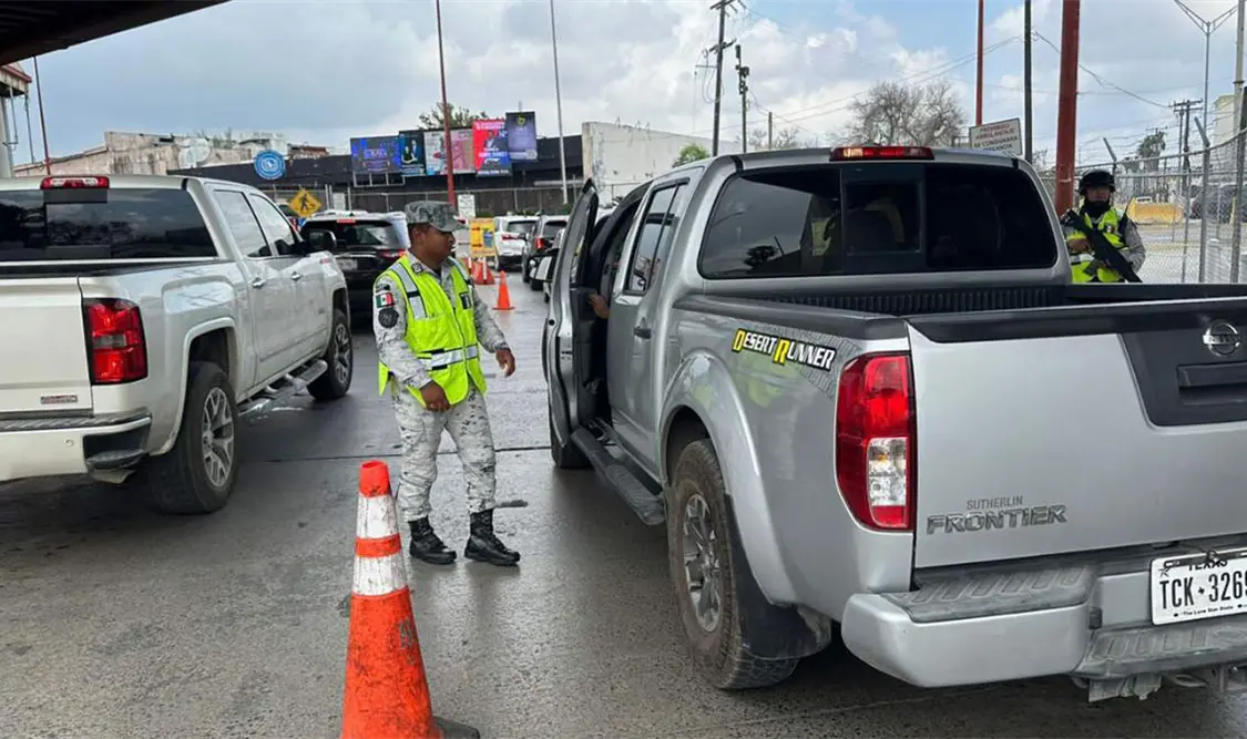 Caos en cruces internacionales de Tamaulipas