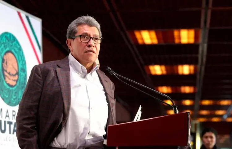 Suben reforma para decidir orden de apellidos de hijos
