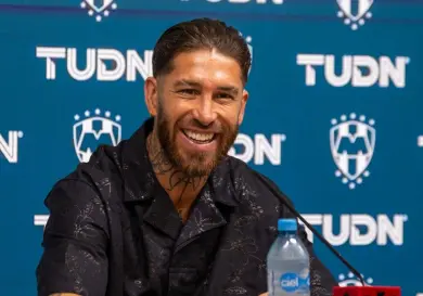 Sergio Ramos calienta su llegada