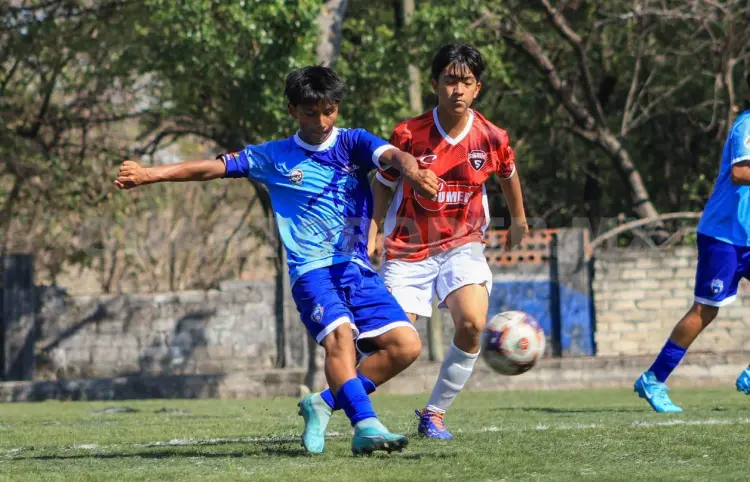 Deportivo Sumedic detiene al líder