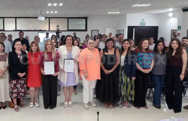 Valeria Rosales participa en firma de convenio