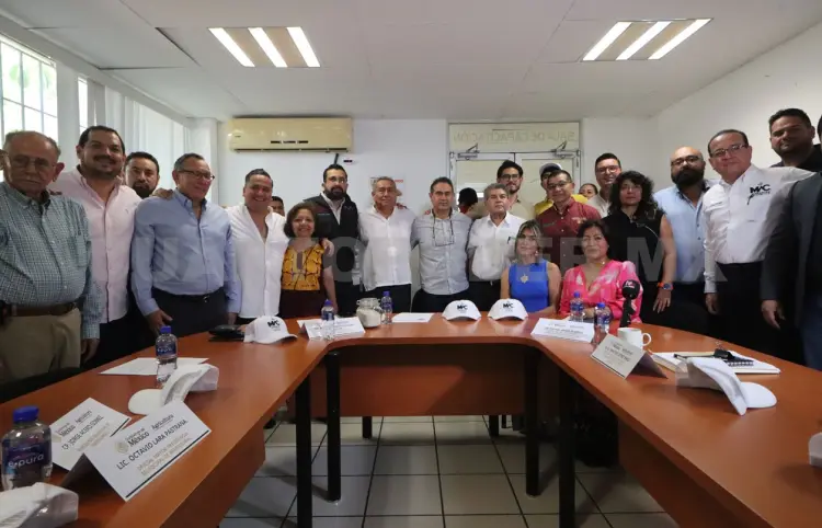 Firman convenio para revertir acidez de suelos