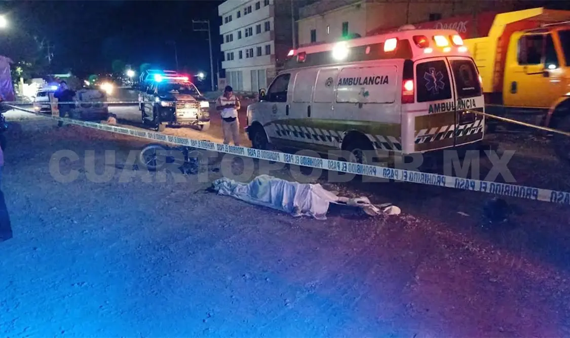 Tráiler atropella y fallecen dos motoristas