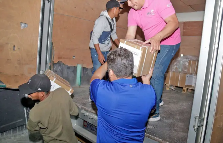 Arriba material electoral para comicios en Oxchuc