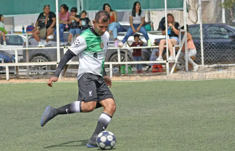 Arimec se corona campeón con goleada