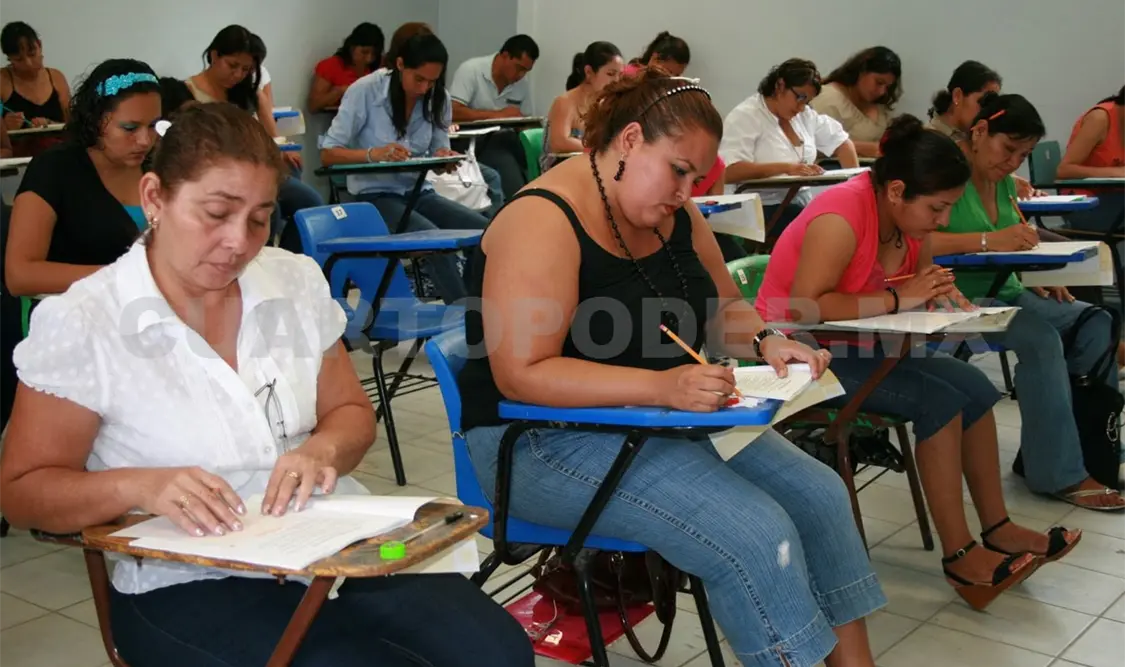 Mujeres lideran la docencia bilingüe