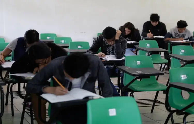 Educación media superior, gran fuga del sistema: SEP