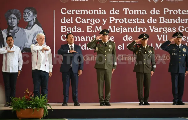Atestigua ERA toma de protesta de nuevo comandante militar