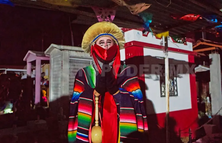El Parachico no es bufón ni una moda