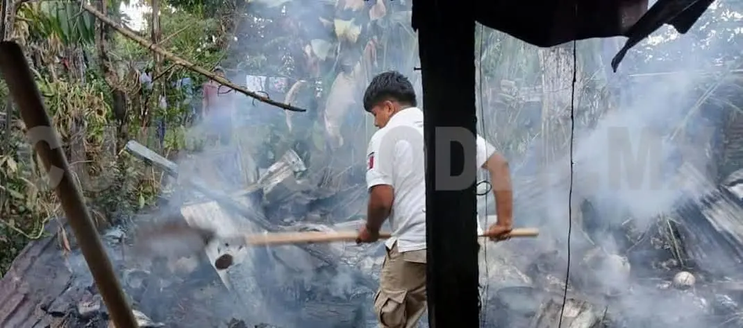 Se incendia vivienda de madera en ejido