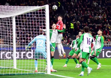 Santi Giménez y el Milán, eliminados