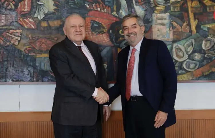 Acuerdan cooperación contra tráfico de armas