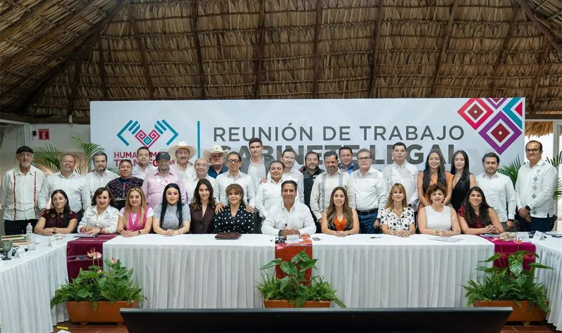 Sostiene Eduardo Ramírez reunión con su gabinete