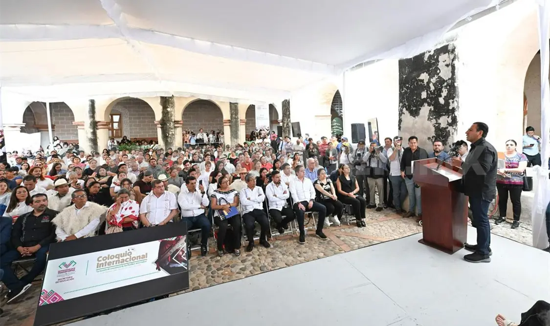 Eduardo Ramírez impulsa la preservación de lenguas