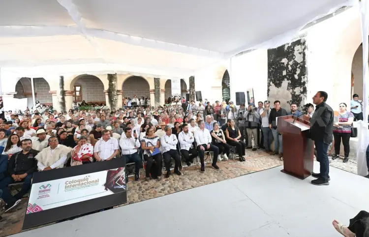 Eduardo Ramírez impulsa la preservación de lenguas
