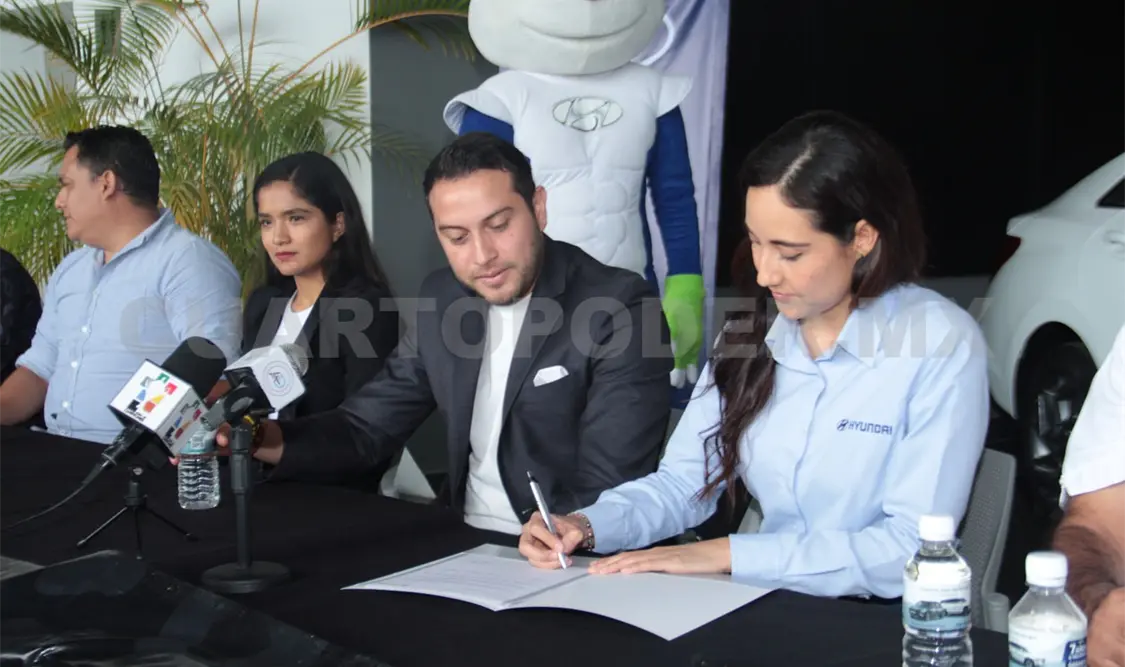 Firman convenio en Tuxtla Gutiérrez