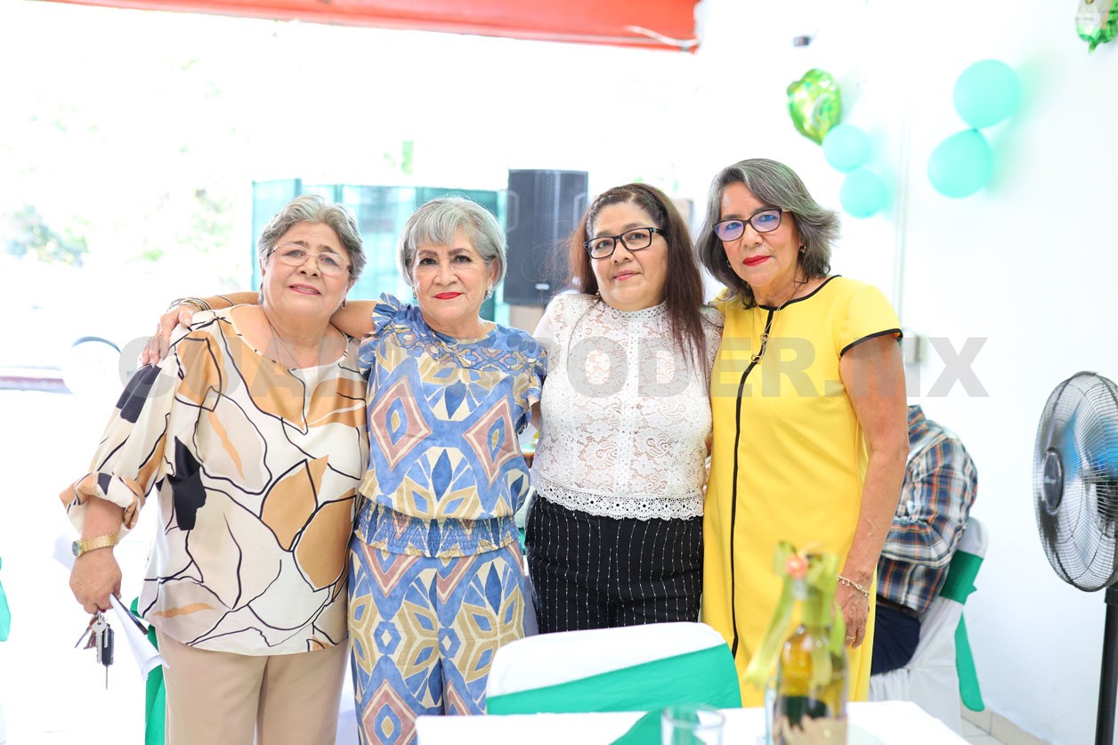 Loyda celebró una año más