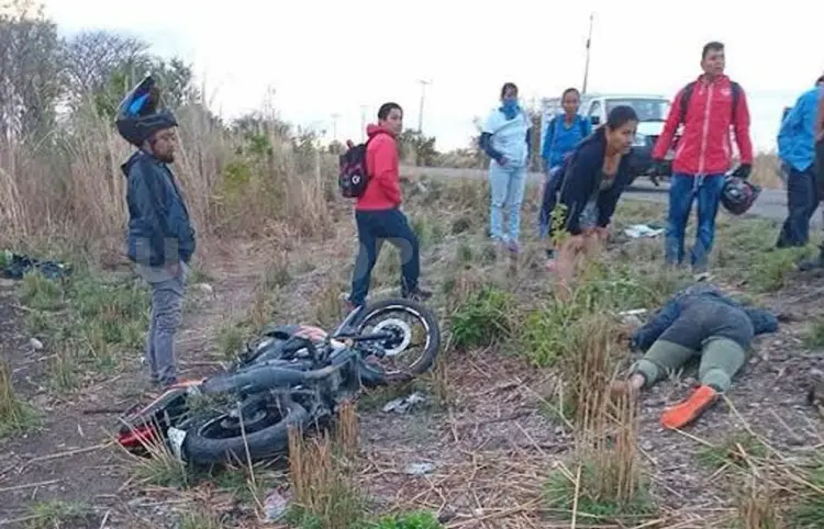 Tras impactar contra caballo queda grave