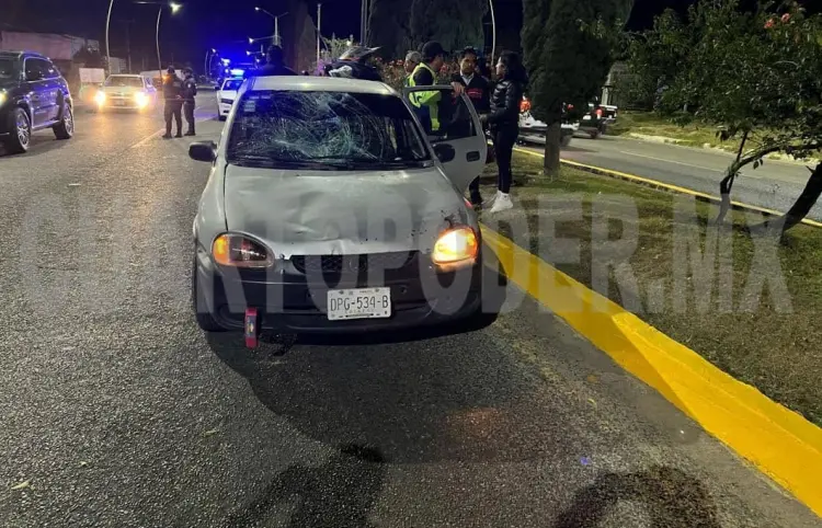 Chevy embiste a peatón en un bulevar