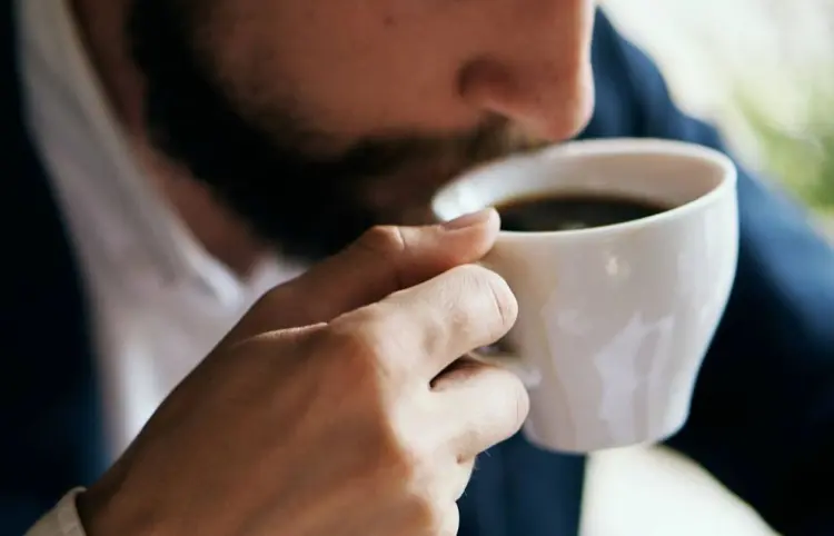 Qué le pasa a los riñones al beber café todos los días