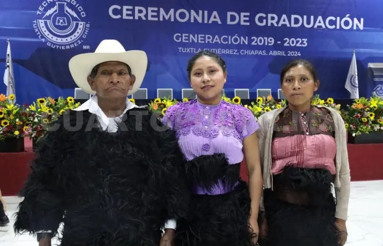Jóvenes indígenas son ejemplo de superación
