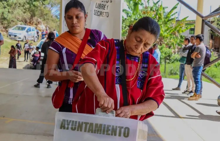 Elecciones en Oxchuc ocurren en paz y con seguridad