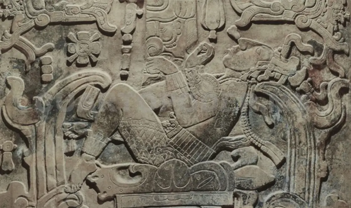 Presentan Monumentos Escultóricos de Palenque