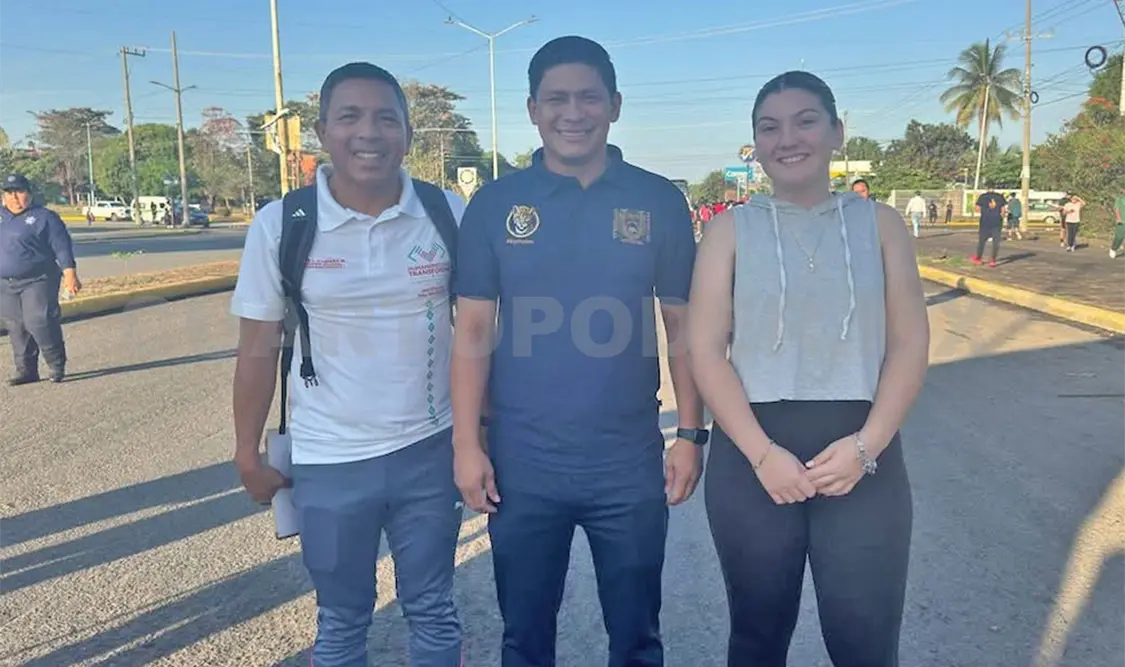 Ayuntamiento participa en carrera de la amistad