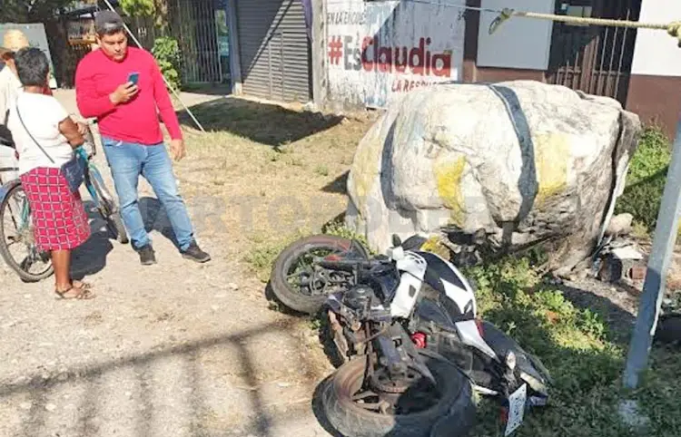 Se lesionan al derrapar en moto
