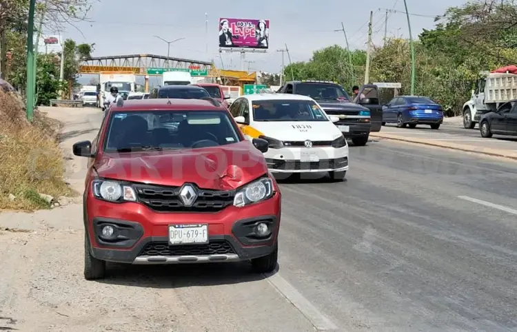 Choque por alcance salda con daños
