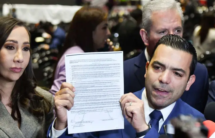 Revelan contrato con despacho que defiende a El Mayo