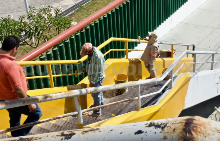 Se registra caída en empleo y horas de construcción