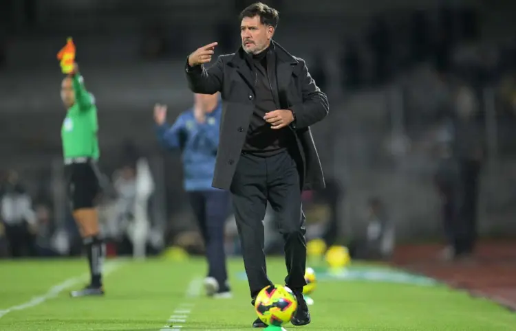 Pumas confirma  salida del técnico Gustavo Lema