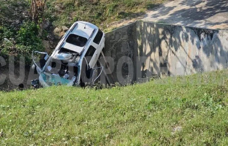 Un muerto en fuerte colisión de tres unidades