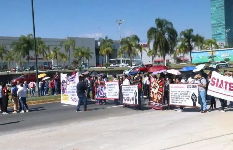 Crece protesta magisterial en Veracruz