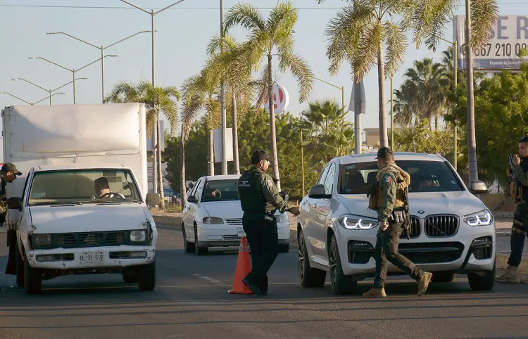 Investigan red de robo de autos de México a Buenos Aires
