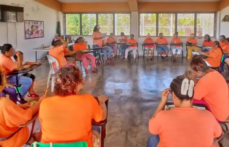 Fomentan lectura en centros penitenciarios