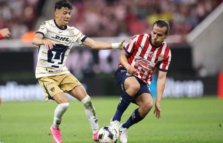 Pumas UNAM enfrenta a Chivas