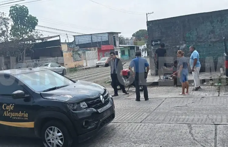 Queda lesionado en colisión contra una SUV