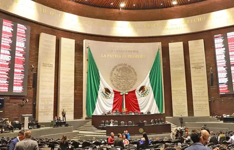 Reciben Plan Nacional de Desarrollo 2025-2030