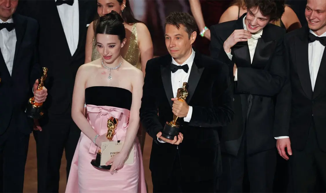 Sean Baker triunfa con “Anora”