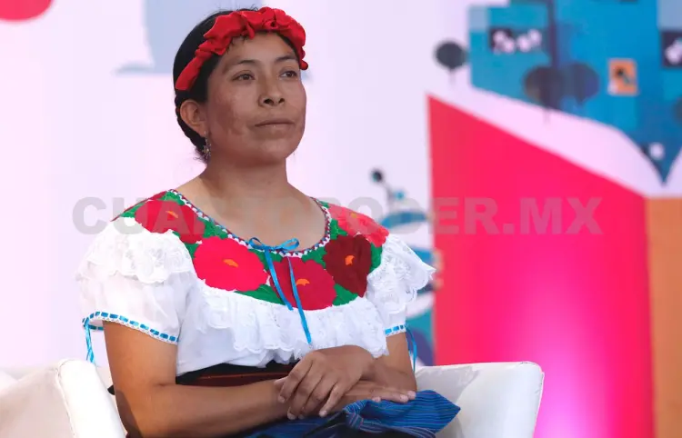 La estructura desaparece lenguas: Ruperta Bautista