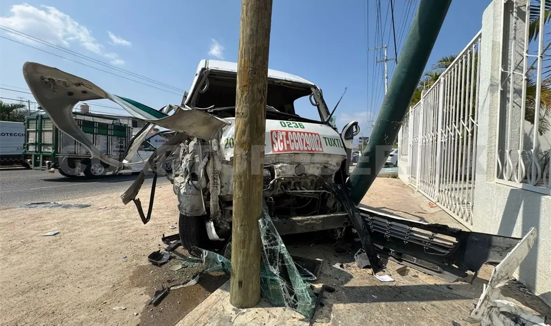 Accidente carretero deja 12 personas lesionadas