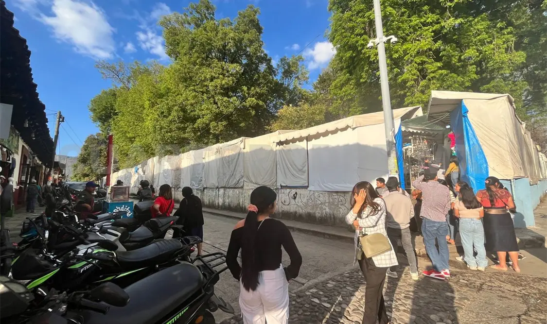 Necesario encontrar un espacio digno para artesanas