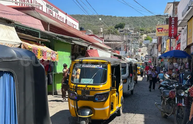 Mototaxistas saturados por el Carnaval Zoque